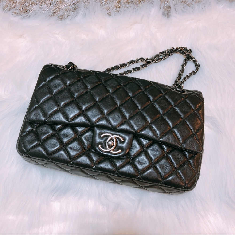 🎉🎉🎉SOLD🎈🎈🎈Chanel Classic Flap Small size